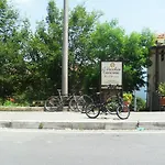 לינה וארוחת בוקר La Vecchia Taverna 3*