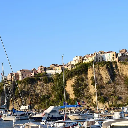 ベッド・アンド・ブレックファスト La Vecchia Taverna Prignano Cilento