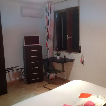 ベッド・アンド・ブレックファスト La Vecchia Taverna