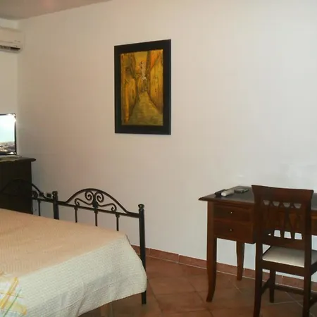 La Vecchia Taverna Bed & Breakfast 3*